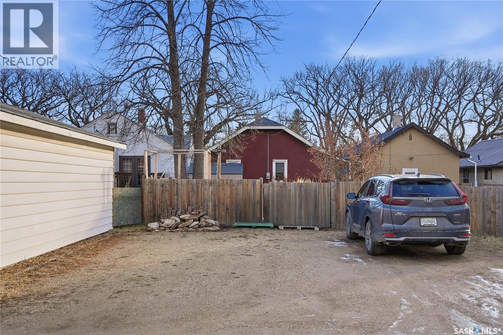 1121 C Avenue N, Saskatoon, Saskatchewan  S7L 1K3 - Photo 35 - SK023907