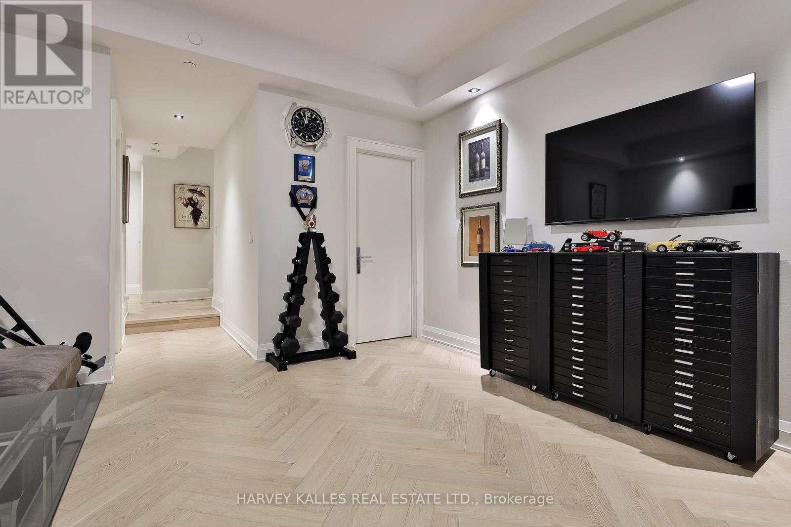 49 Foxbar Road, Toronto, Ontario  M4V 2G5 - Photo 35 - C12537786