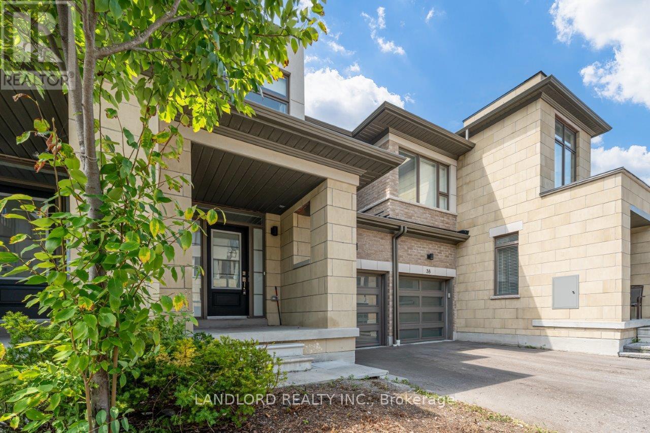 40 Donald Fleming Way, Whitby, Ontario  L1R 0N8 - Photo 1 - E12537772