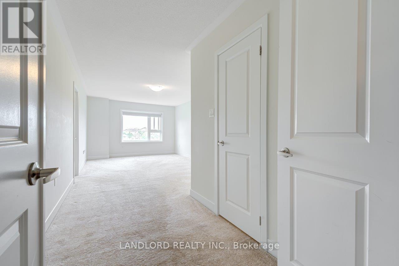 40 Donald Fleming Way, Whitby, Ontario  L1R 0N8 - Photo 10 - E12537772