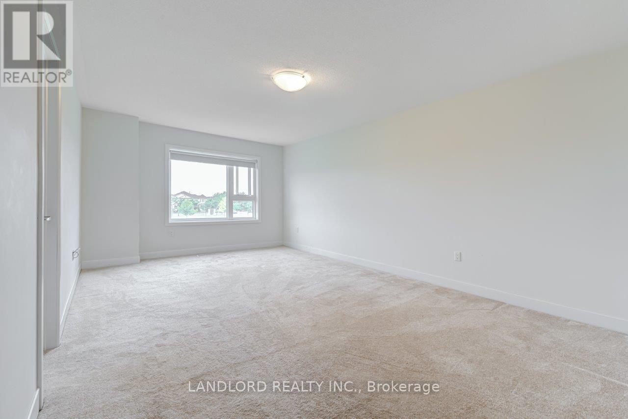 40 Donald Fleming Way, Whitby, Ontario  L1R 0N8 - Photo 11 - E12537772