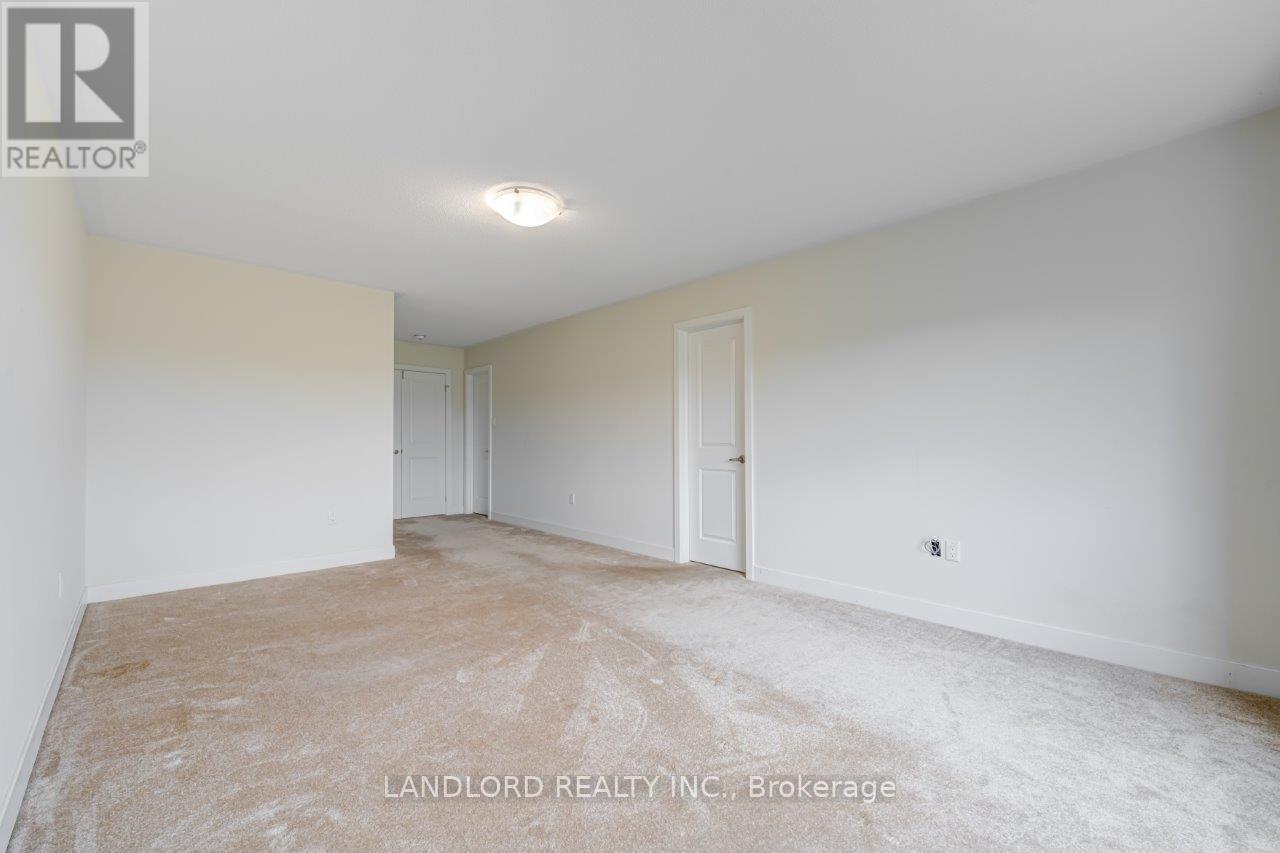 40 Donald Fleming Way, Whitby, Ontario  L1R 0N8 - Photo 12 - E12537772