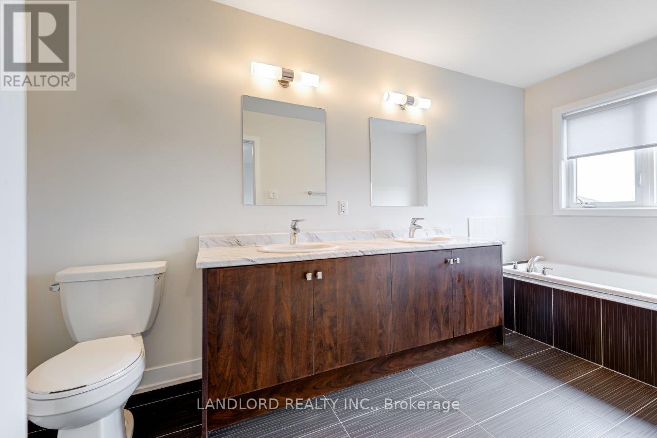 40 Donald Fleming Way, Whitby, Ontario  L1R 0N8 - Photo 13 - E12537772