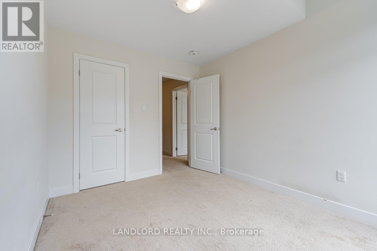 40 Donald Fleming Way, Whitby, Ontario  L1R 0N8 - Photo 17 - E12537772