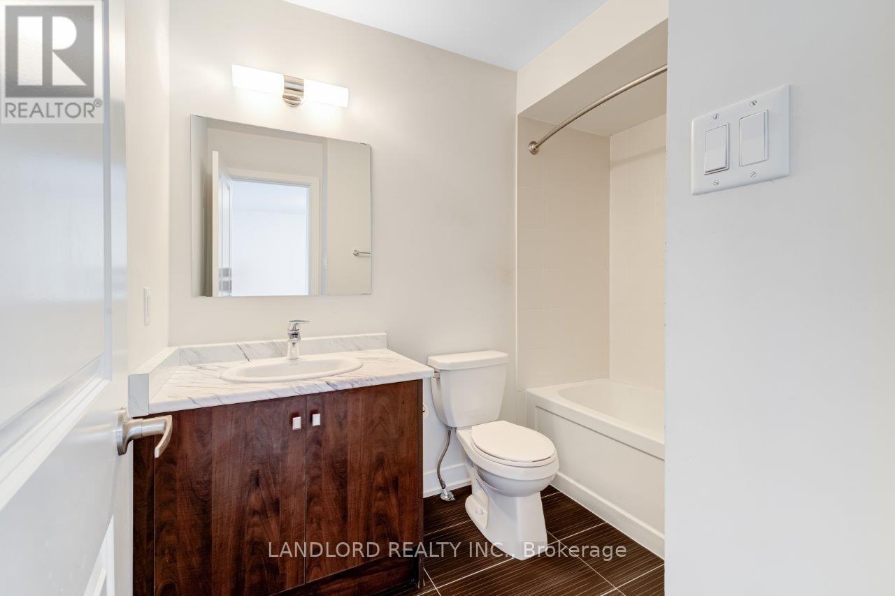 40 Donald Fleming Way, Whitby, Ontario  L1R 0N8 - Photo 19 - E12537772