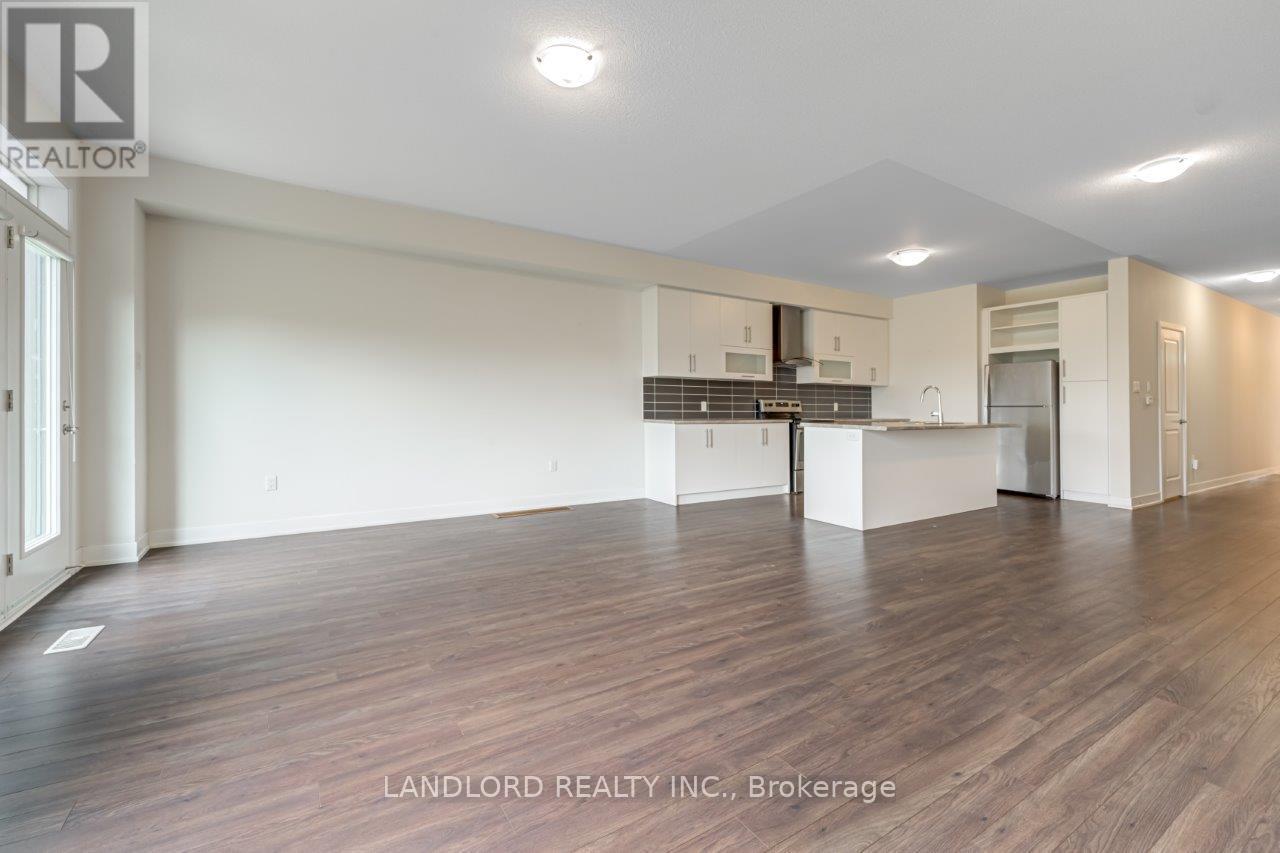 40 Donald Fleming Way, Whitby, Ontario  L1R 0N8 - Photo 5 - E12537772