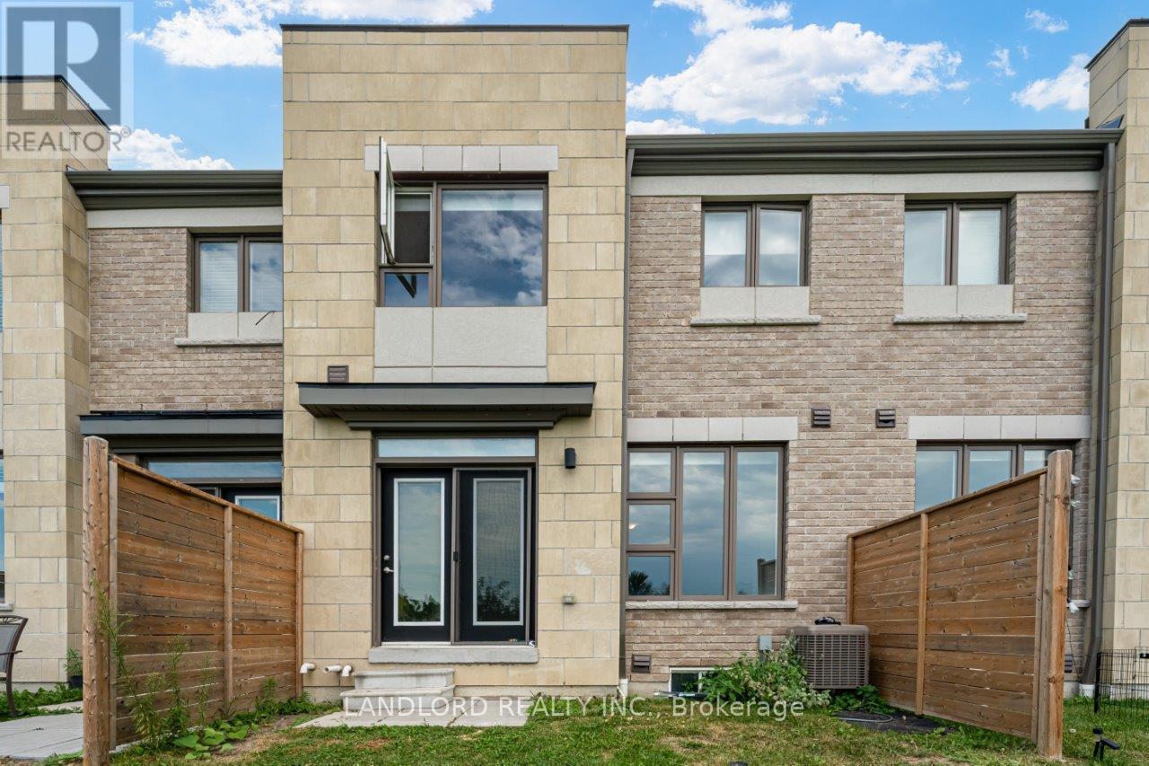 40 Donald Fleming Way, Whitby, Ontario  L1R 0N8 - Photo 7 - E12537772