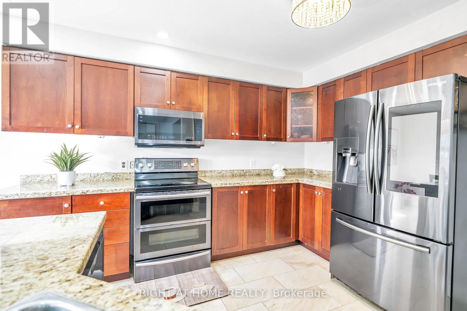 632 Longworth Avenue, Clarington, Ontario  L1C 5B8 - Photo 10 - E12537774