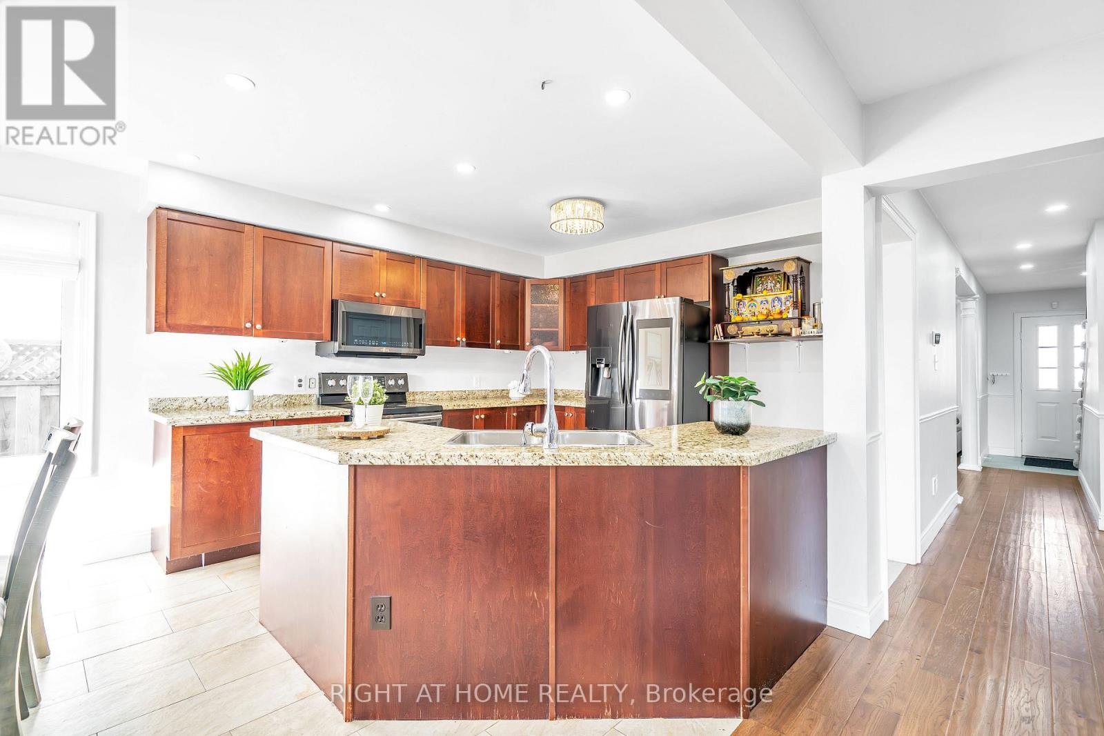 632 Longworth Avenue, Clarington, Ontario  L1C 5B8 - Photo 8 - E12537774