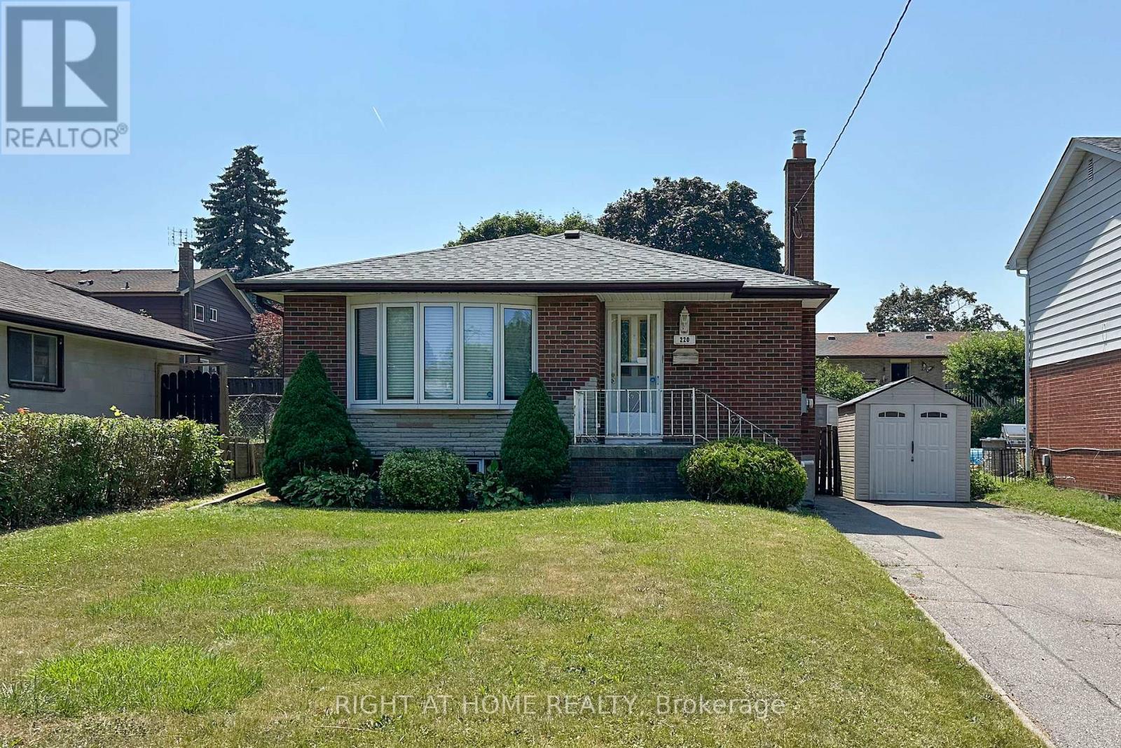 220 LINDEN COURT, Oshawa, Ontario