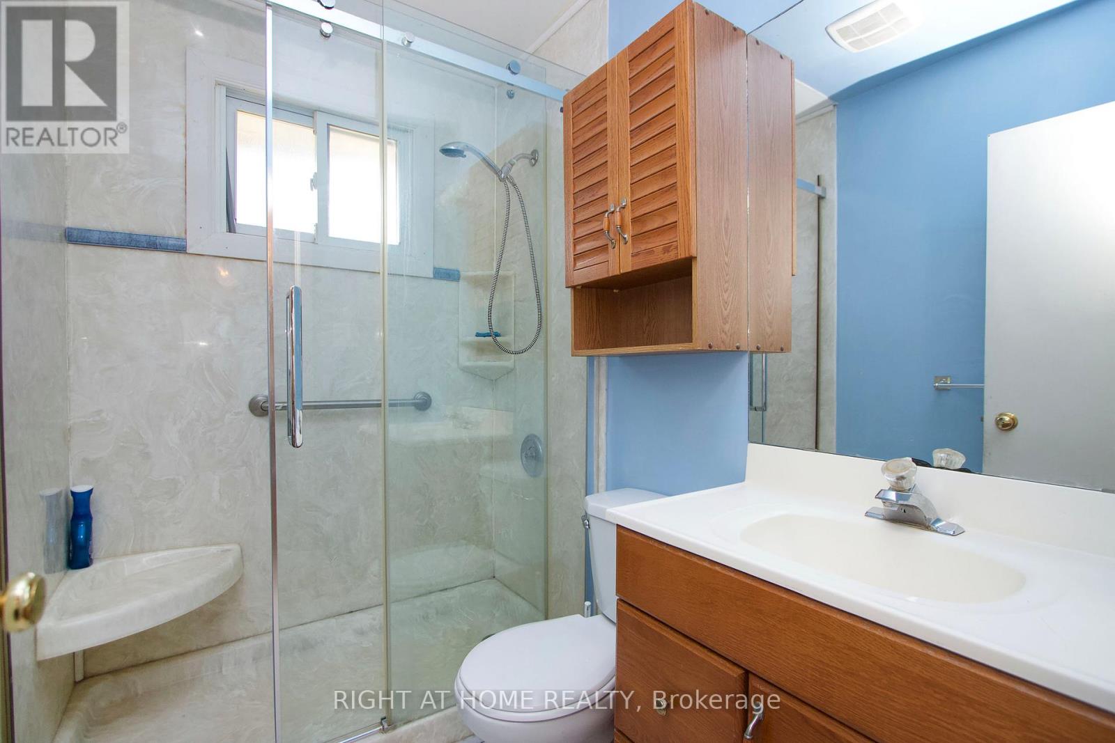 220 Linden Court, Oshawa, Ontario  L1H 6R1 - Photo 15 - E12537814