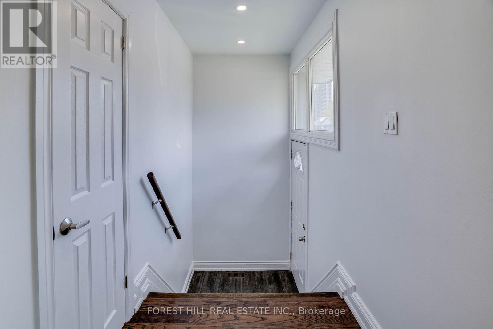 Main - 128 Trinnell Boulevard, Toronto, Ontario  M1L 1S8 - Photo 7 - E12537868