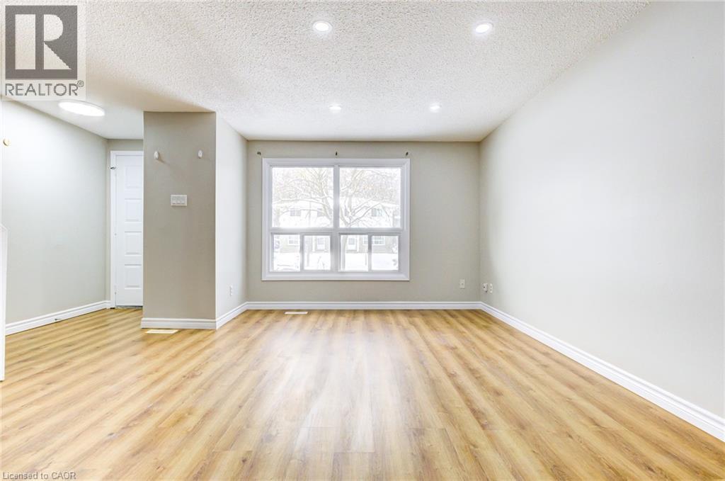 30a Helene Crescent, Waterloo, Ontario  N2L 5E5 - Photo 6 - 40787797