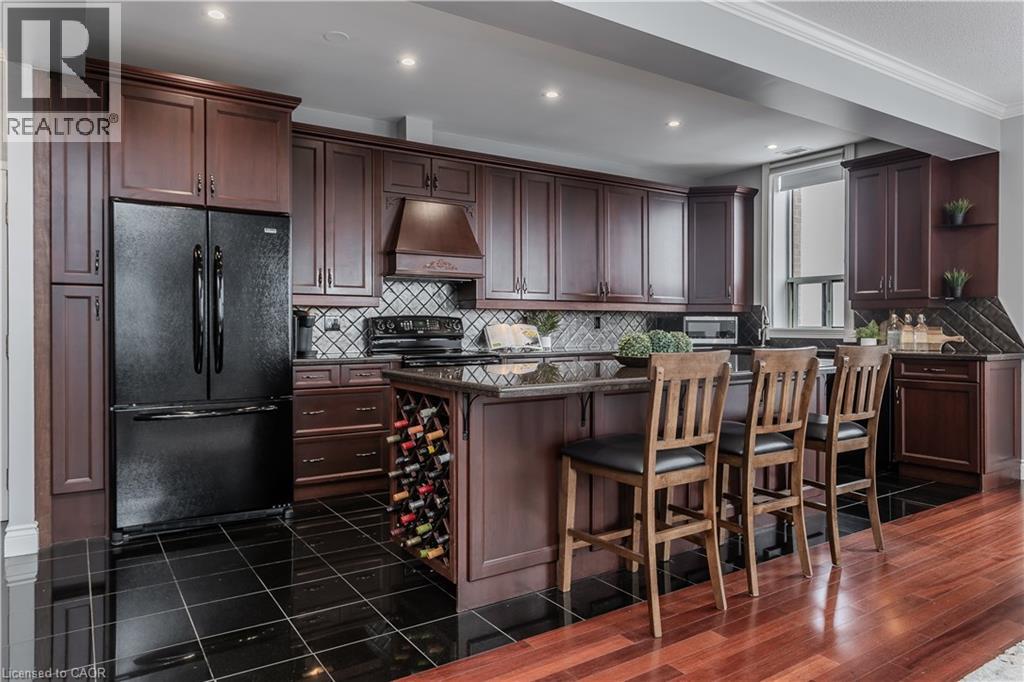 1270 Maple Crossing Boulevard Unit# Ph2, Burlington, Ontario  L7S 2J3 - Photo 4 - 40787630