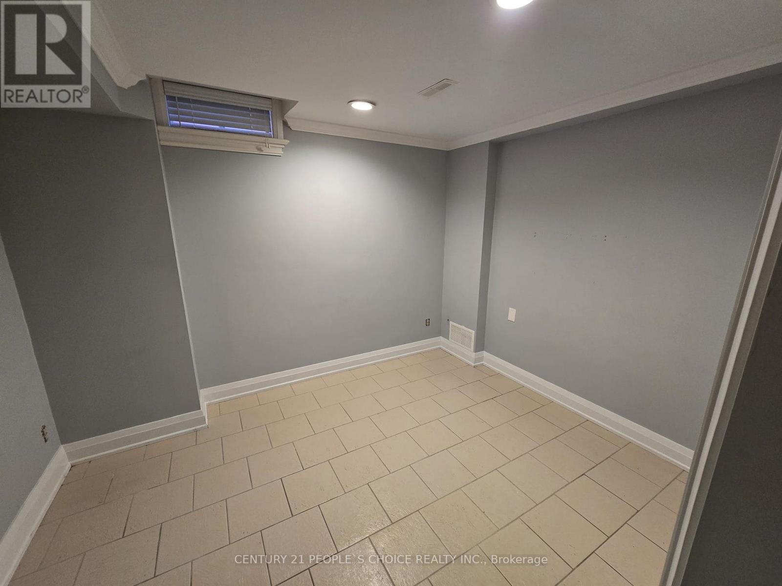 Bsmt - 51 Fairmont Avenue, Vaughan, Ontario  L6A 2P1 - Photo 8 - N12537768