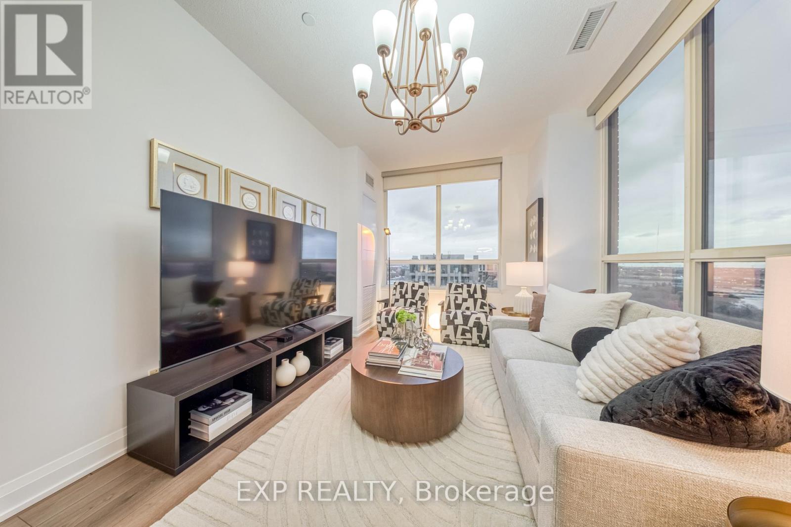 2205 - 15 Water Walk Drive, Markham, Ontario  L6G 0G2 - Photo 17 - N12537780