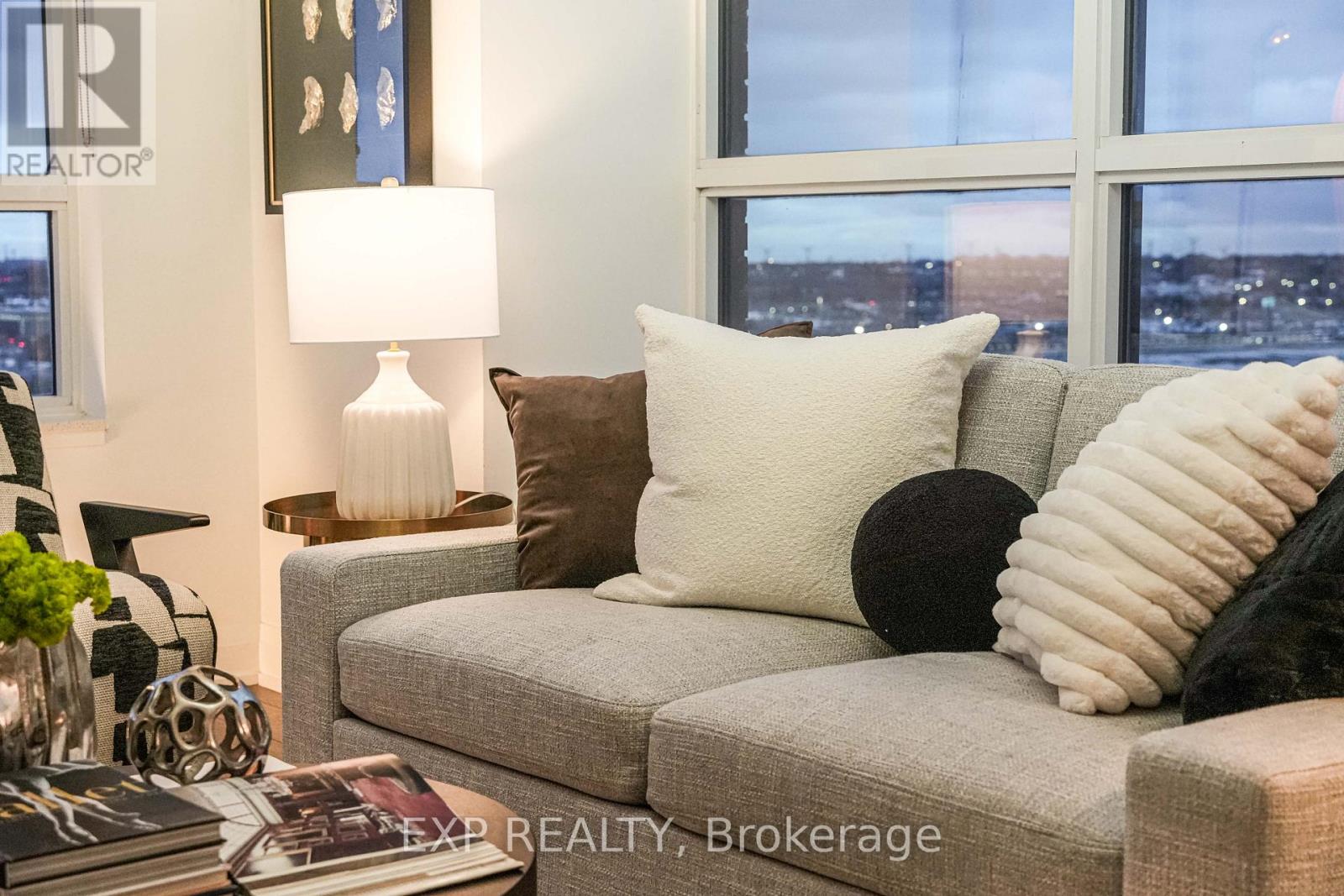 2205 - 15 Water Walk Drive, Markham, Ontario  L6G 0G2 - Photo 20 - N12537780