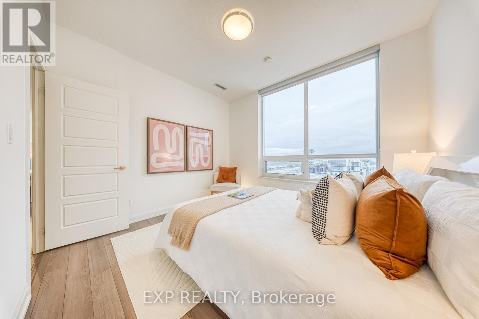 2205 - 15 Water Walk Drive, Markham, Ontario  L6G 0G2 - Photo 28 - N12537780