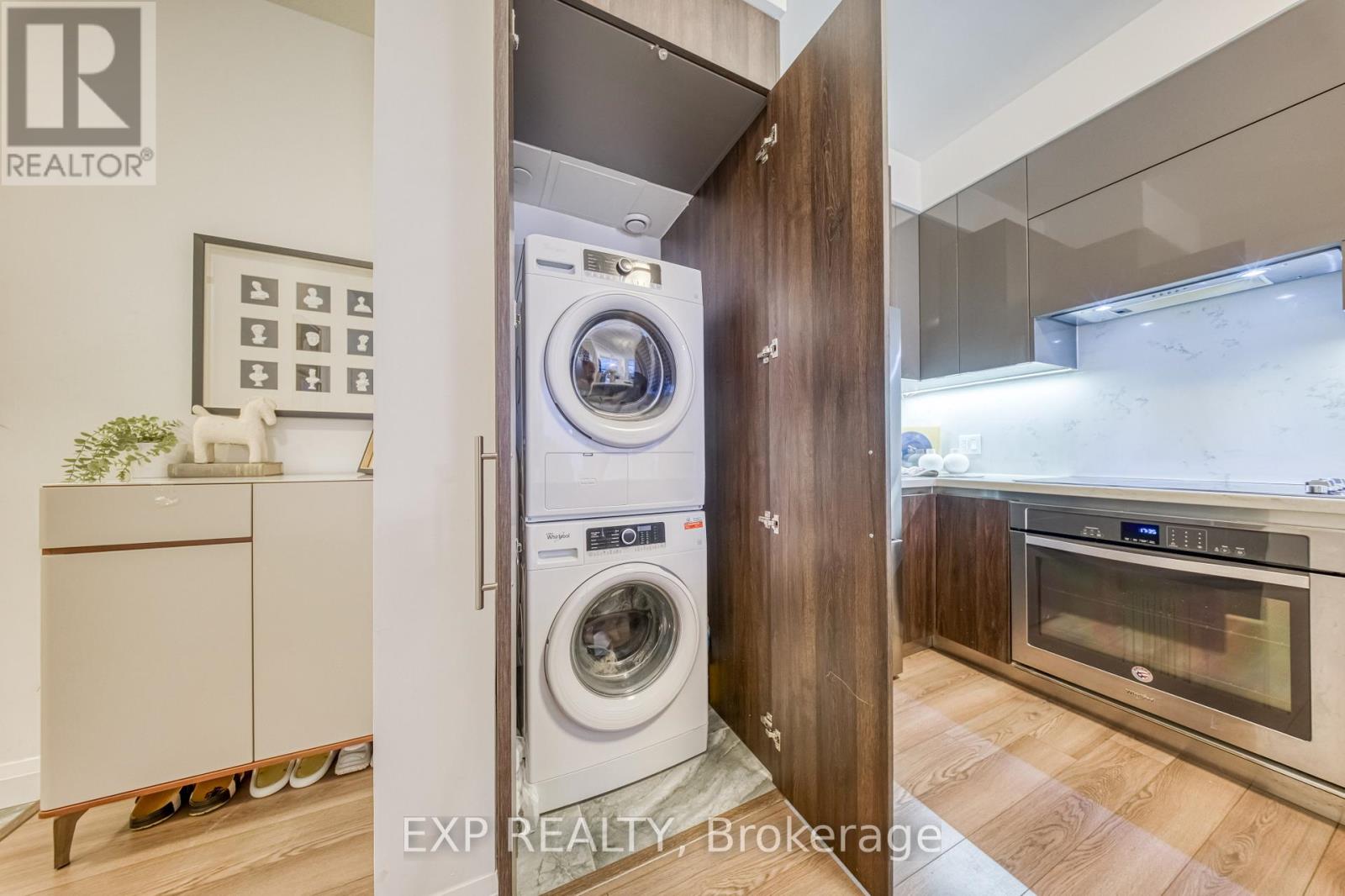 2205 - 15 Water Walk Drive, Markham, Ontario  L6G 0G2 - Photo 30 - N12537780