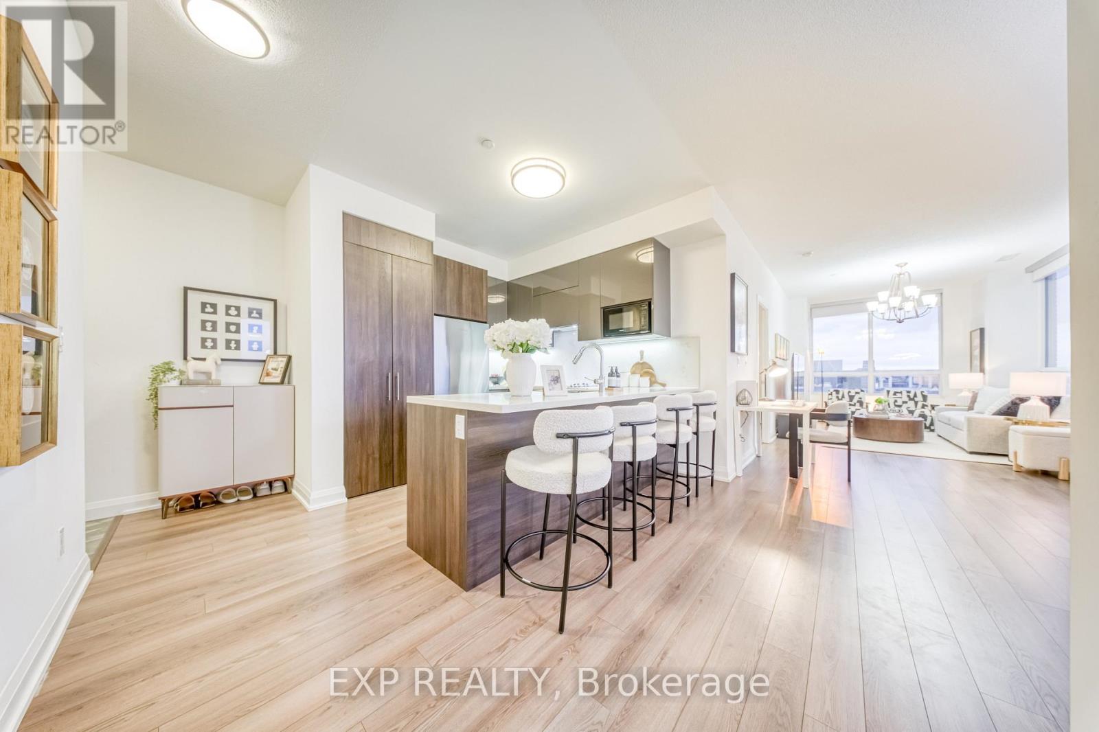 2205 - 15 Water Walk Drive, Markham, Ontario  L6G 0G2 - Photo 9 - N12537780