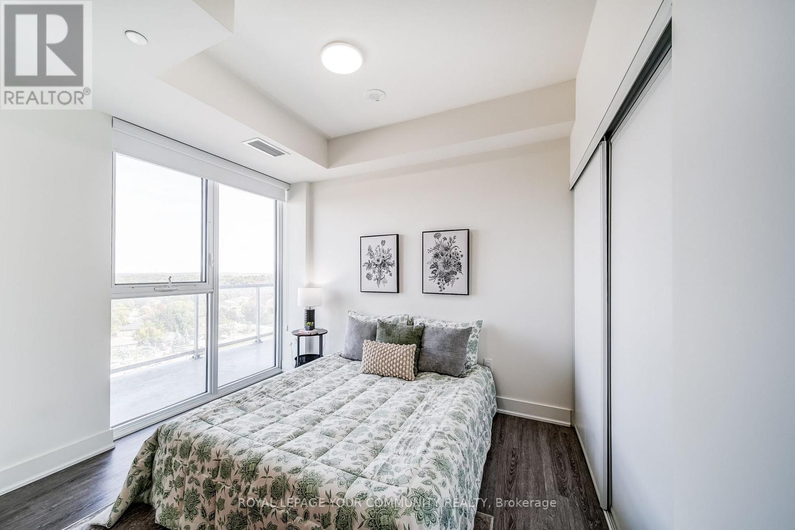 1110 - 185 Deerfield Road, Newmarket, Ontario  L3Y 0G7 - Photo 10 - N12537790