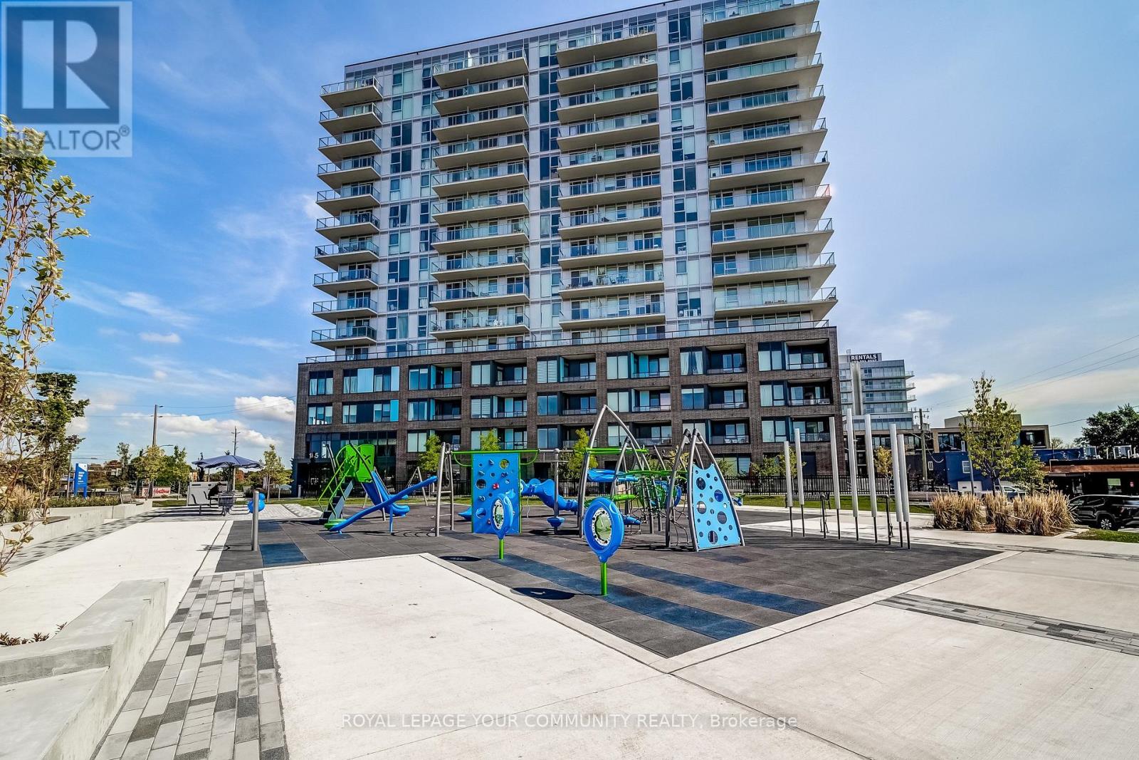 1110 - 185 Deerfield Road, Newmarket, Ontario  L3Y 0G7 - Photo 4 - N12537790