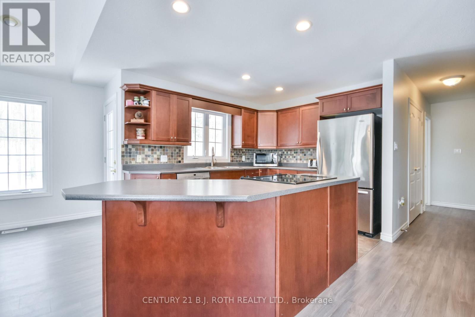 4927 25 Side Road, Essa, Ontario  L4M 4S4 - Photo 13 - N12537812