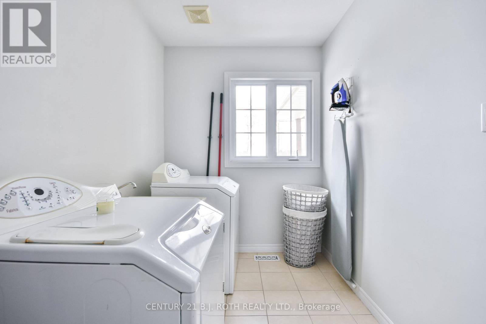 4927 25 Side Road, Essa, Ontario  L4M 4S4 - Photo 19 - N12537812