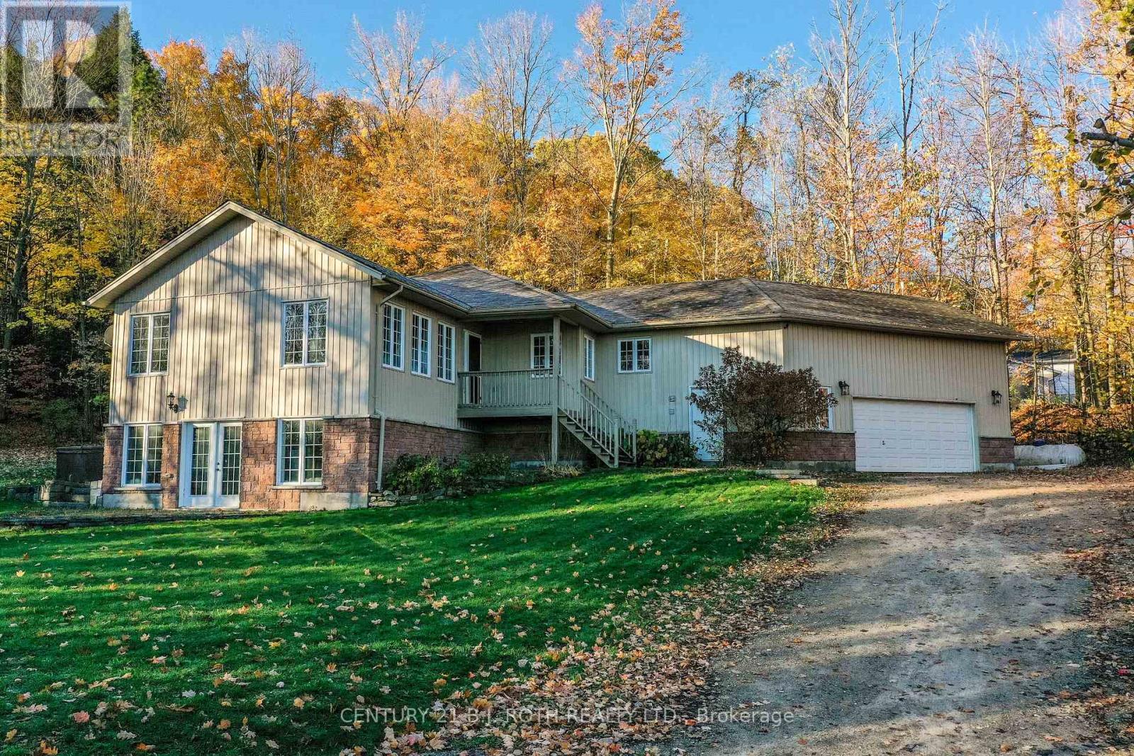 4927 25 Side Road, Essa, Ontario  L4M 4S4 - Photo 4 - N12537812