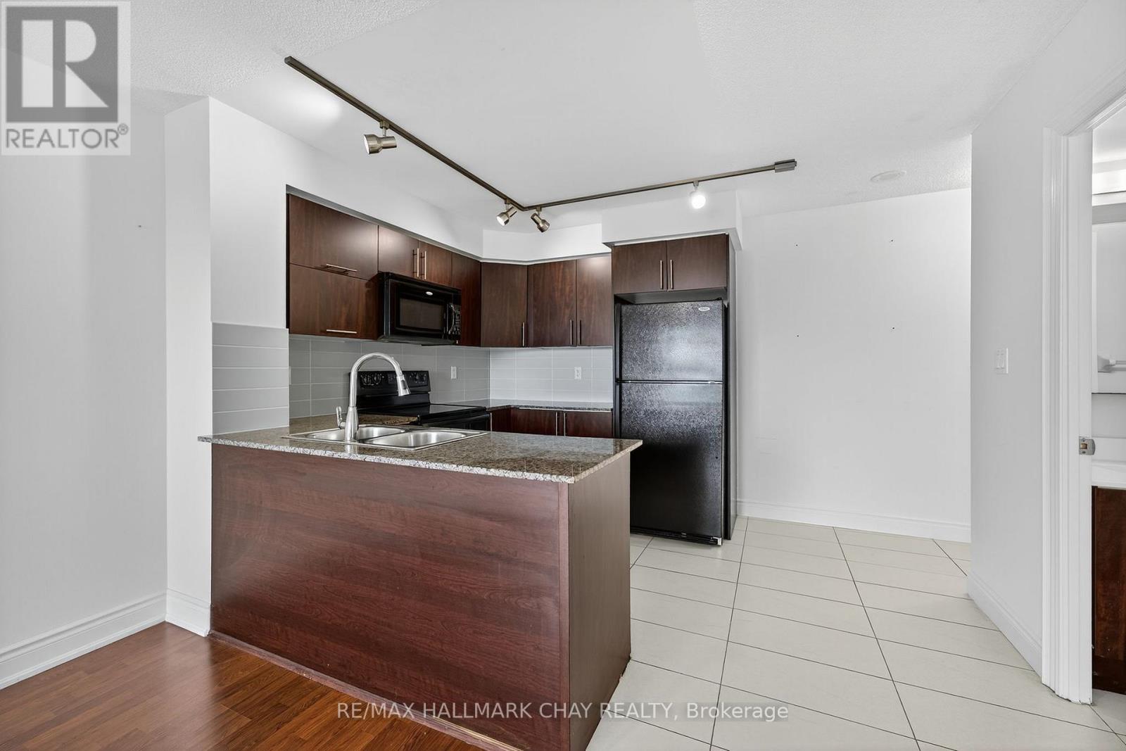 819 - 60 South Town Centre Boulevard, Markham, Ontario  L6G 0C5 - Photo 6 - N12537842