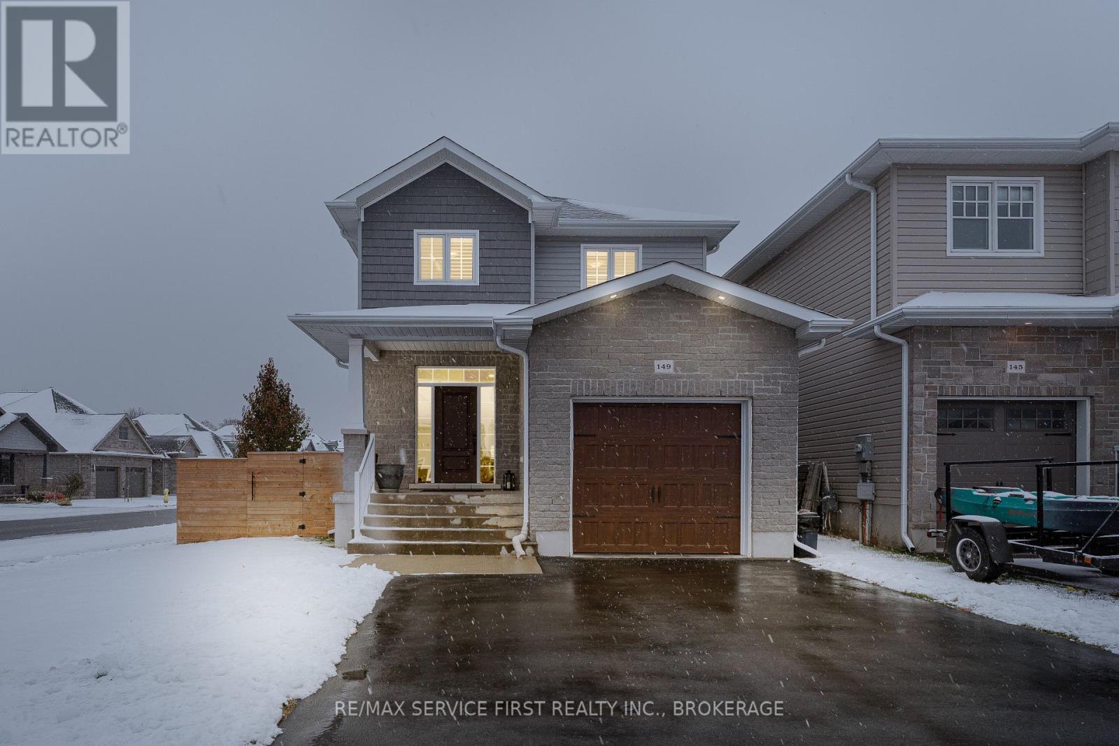 149 Pauline Tom Avenue, Kingston, Ontario K7K 7J9 - Photo 1 - X12537944