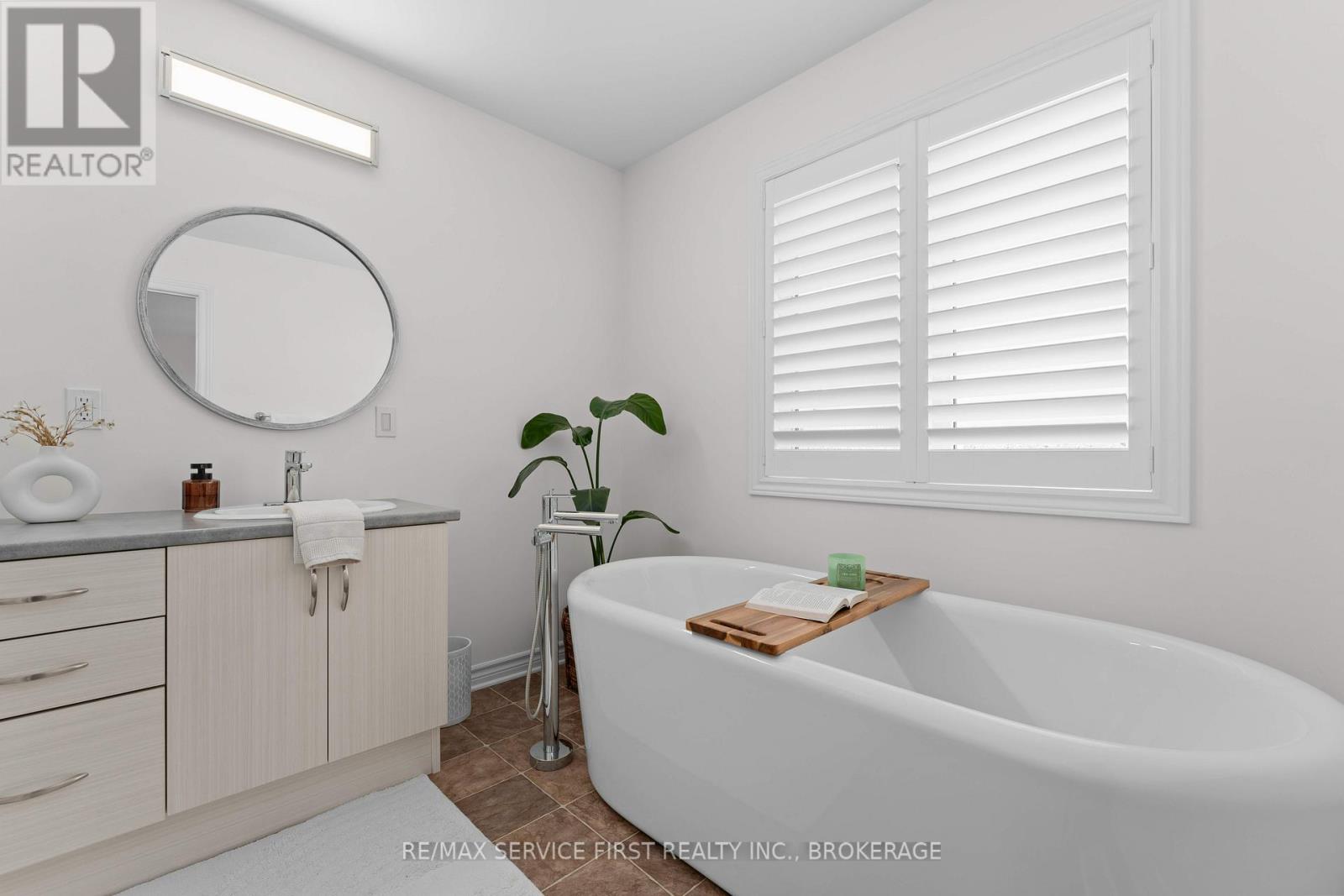 149 Pauline Tom Avenue, Kingston, Ontario K7K 7J9 - Photo 30 - X12537944