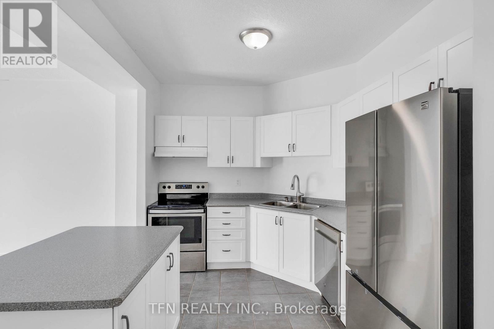 9 Isabella Drive, Orillia, Ontario  L3V 0E2 - Photo 11 - S12537844