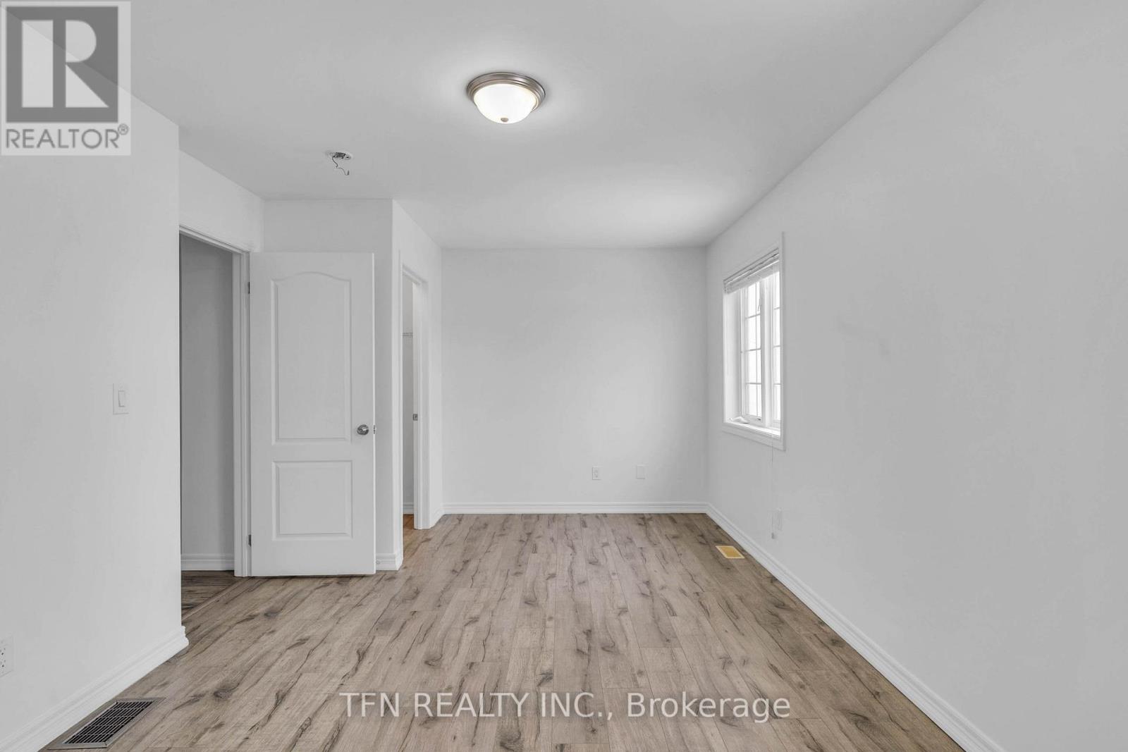 9 Isabella Drive, Orillia, Ontario  L3V 0E2 - Photo 15 - S12537844