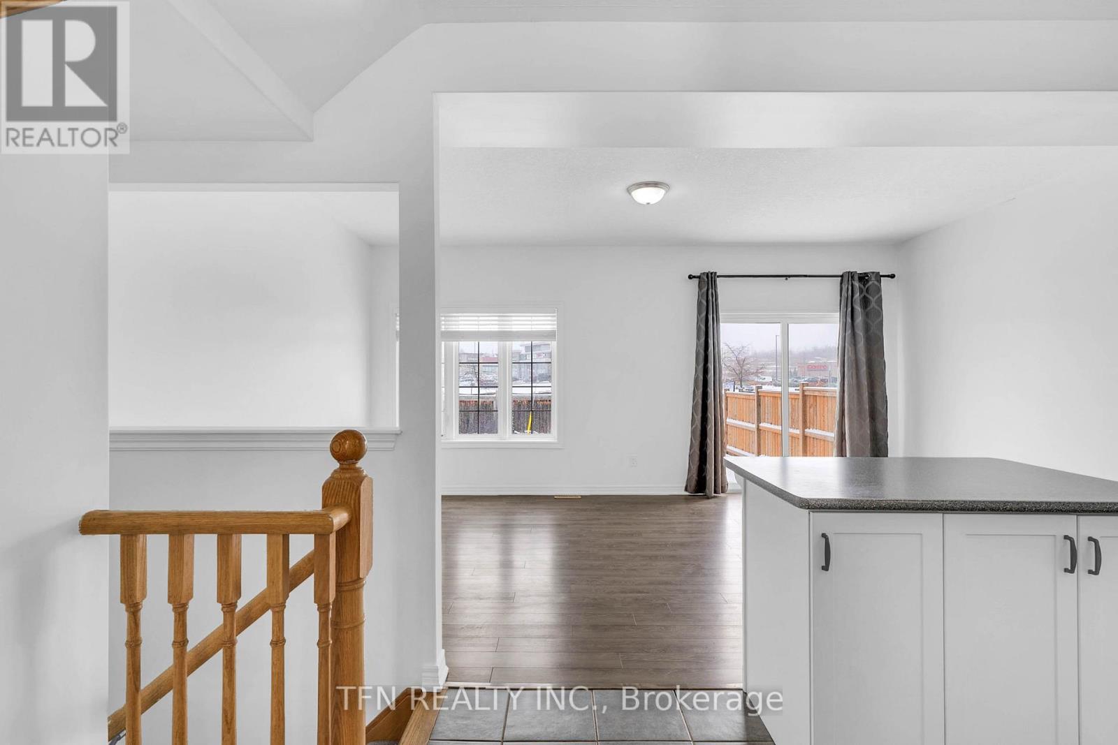 9 Isabella Drive, Orillia, Ontario  L3V 0E2 - Photo 5 - S12537844