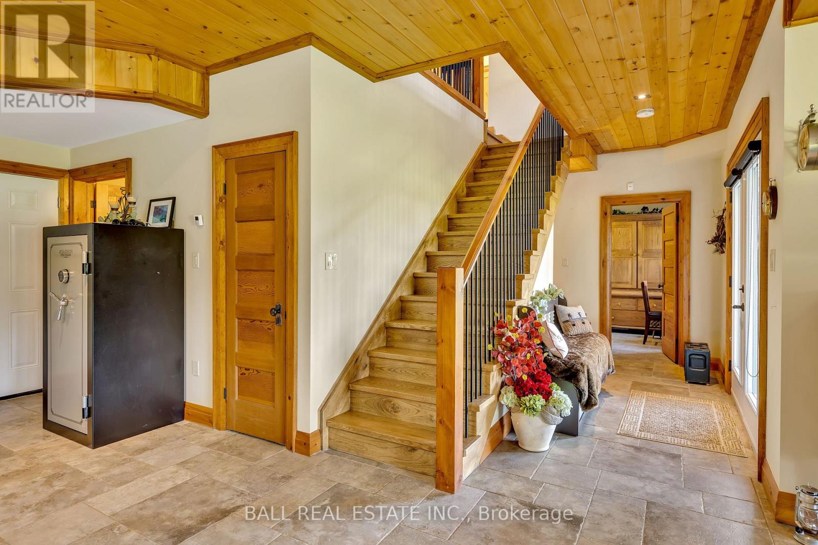 496 4th Line S, Douro-Dummer, Ontario K0L 3A0 - Photo 21 - X12538050