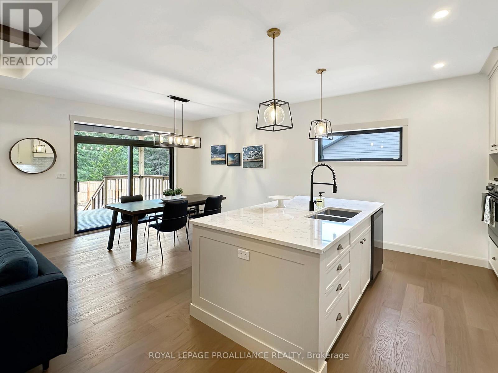 37 Deerview Drive, Quinte West, Ontario  K8V 5P4 - Photo 21 - X12538132