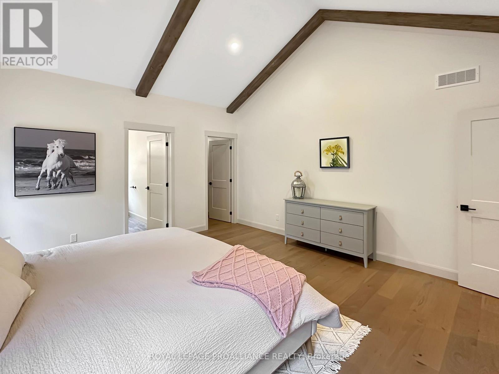 37 Deerview Drive, Quinte West, Ontario  K8V 5P4 - Photo 24 - X12538132