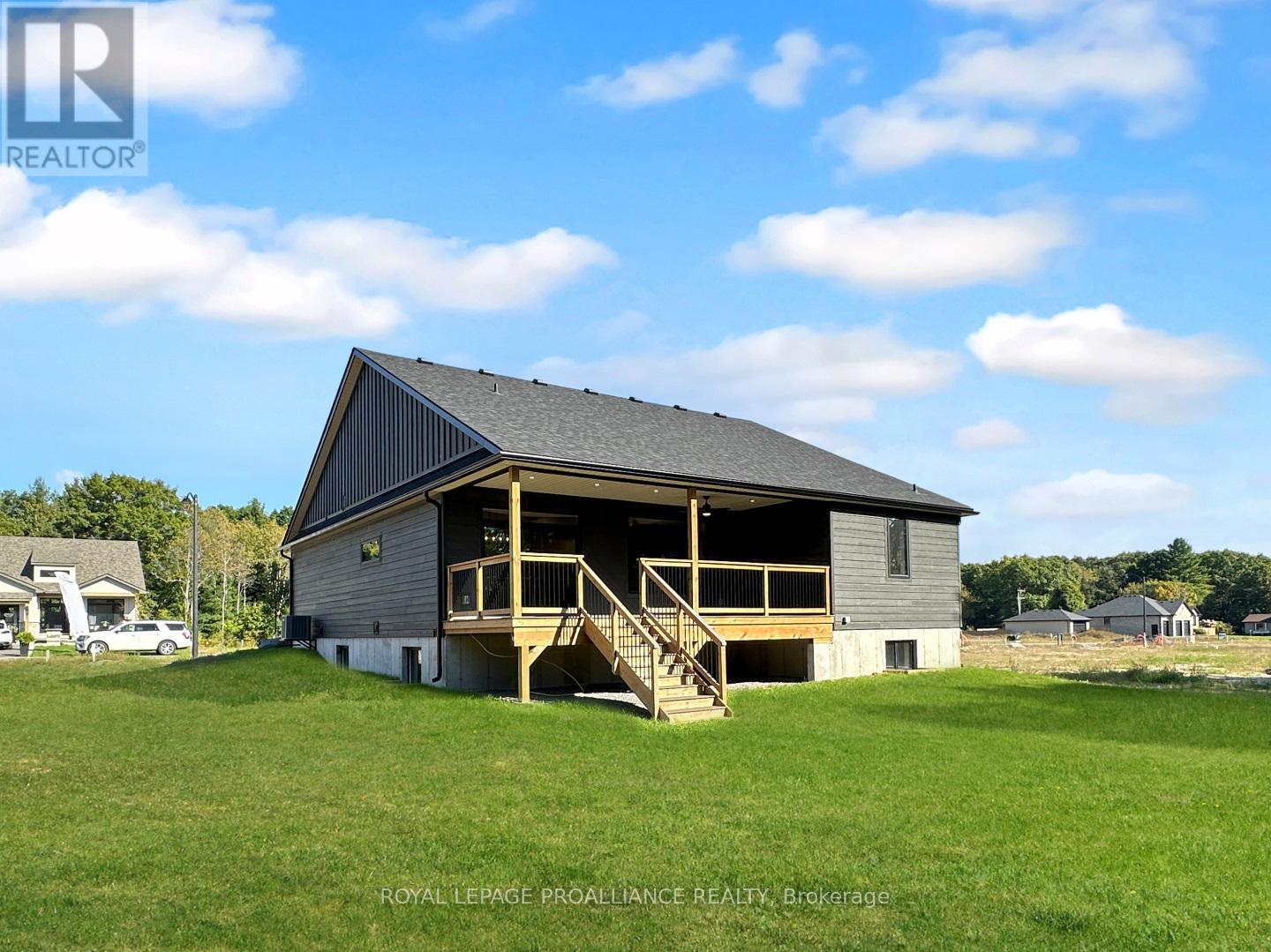 37 Deerview Drive, Quinte West, Ontario  K8V 5P4 - Photo 3 - X12538132