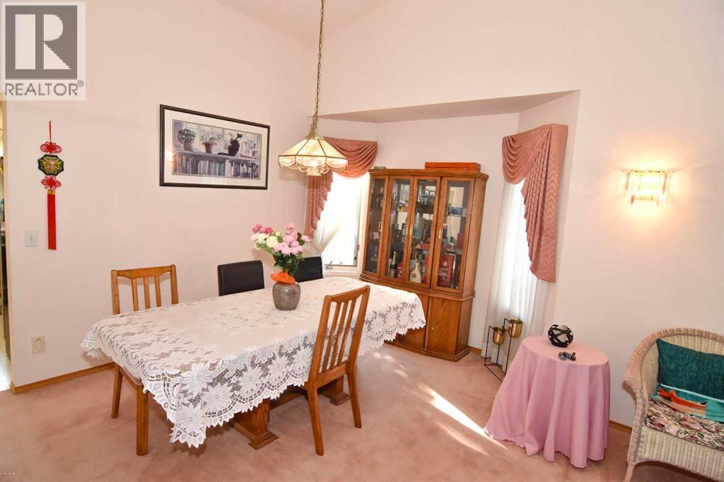 107 Hampshire Close Nw, Calgary, Alberta  T3A 4X9 - Photo 7 - A2255348