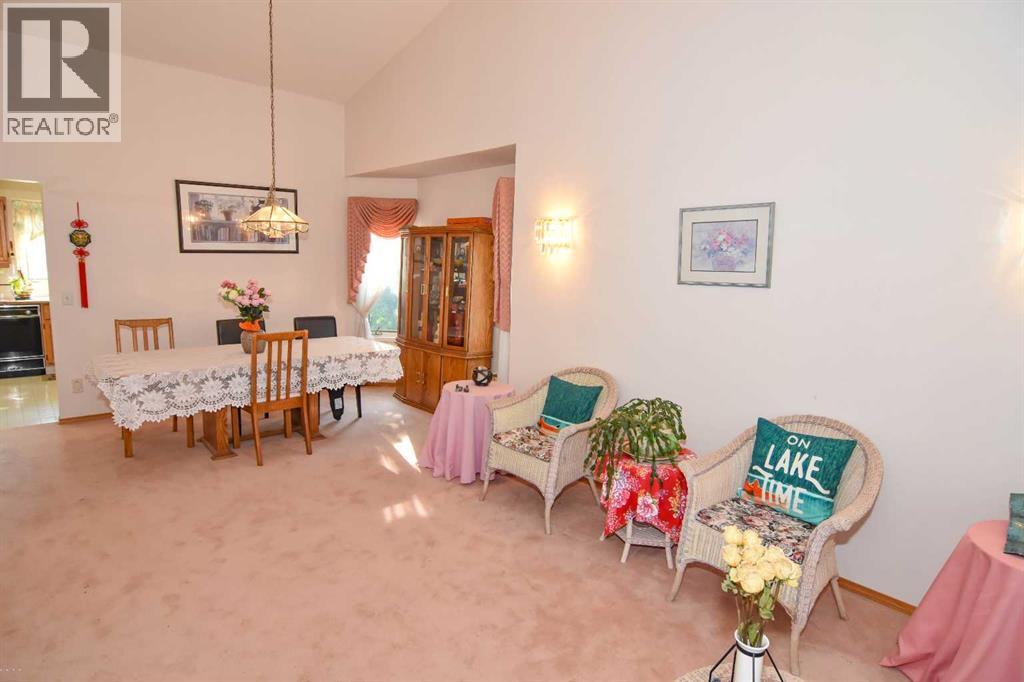 107 Hampshire Close Nw, Calgary, Alberta  T3A 4X9 - Photo 8 - A2255348