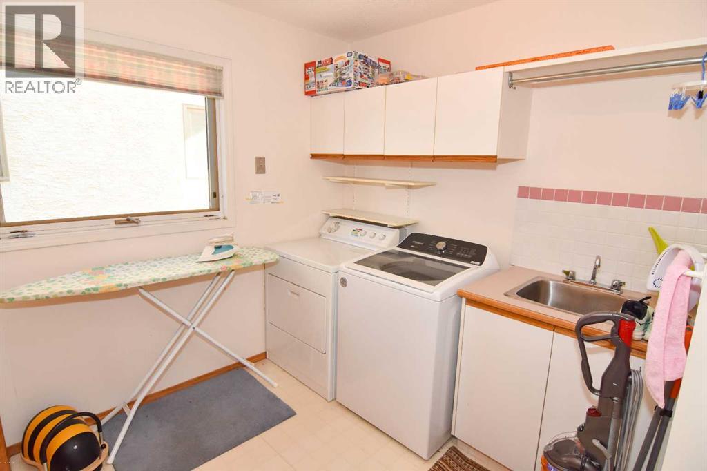 107 Hampshire Close Nw, Calgary, Alberta  T3A 4X9 - Photo 18 - A2255348