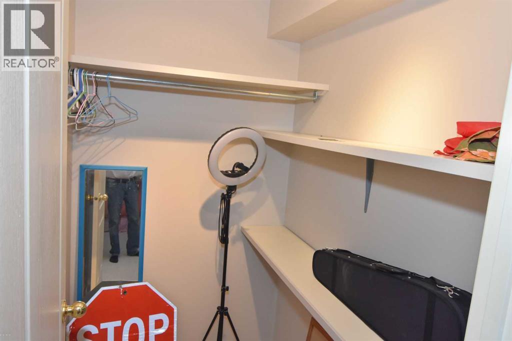 107 Hampshire Close Nw, Calgary, Alberta  T3A 4X9 - Photo 31 - A2255348