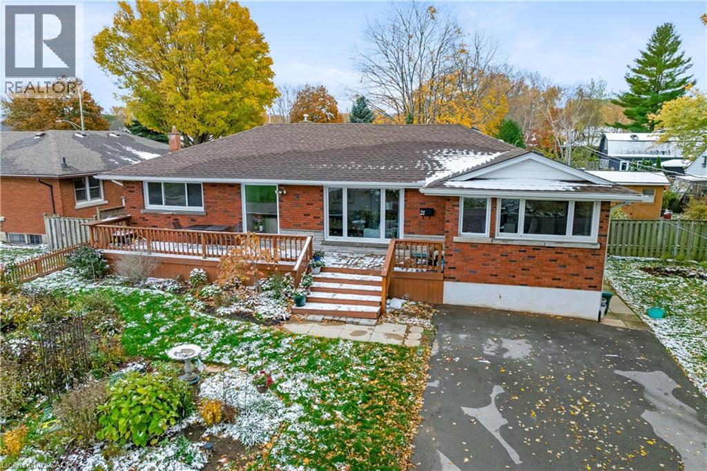 21 Lakeside Drive, Grimsby, Ontario  L3M 2K9 - Photo 2 - 40787758