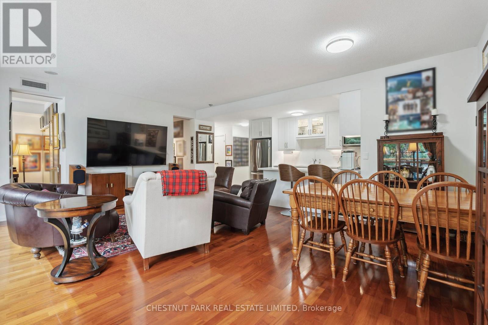 201 - 11 Soho Street, Toronto, Ontario  M5T 3L7 - Photo 10 - C12215203