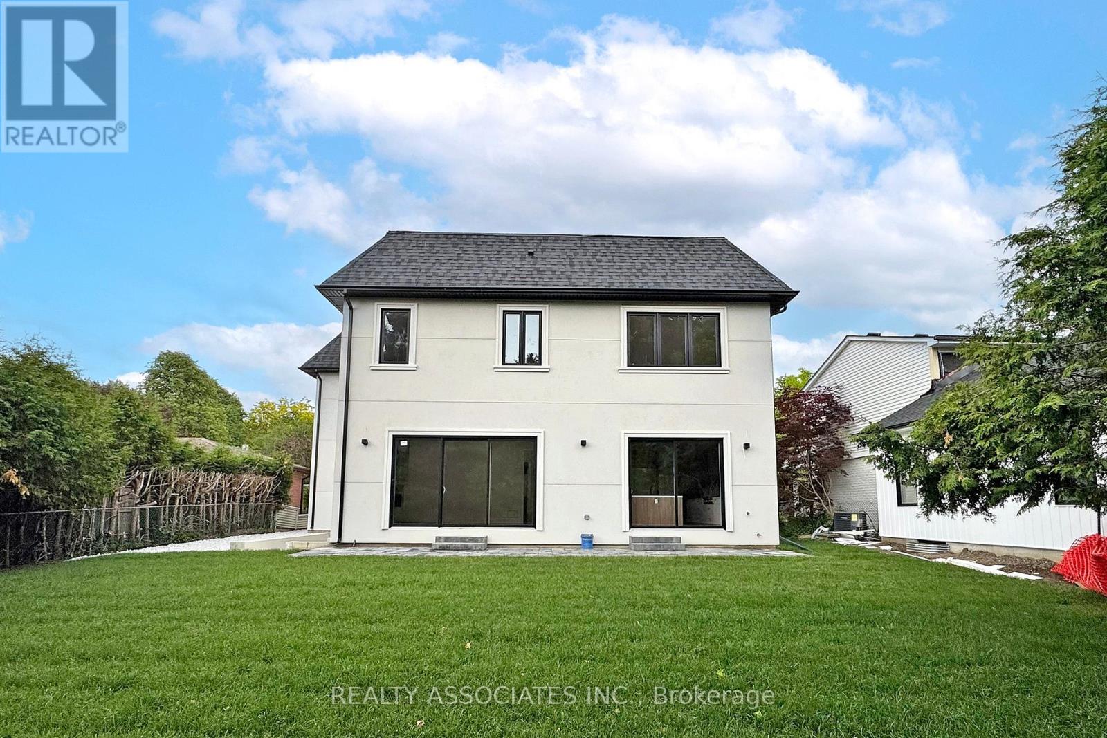 32 Cossar Avenue, Aurora, Ontario  L4G 3N8 - Photo 33 - N12533918