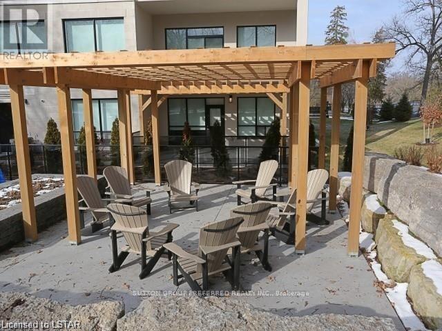 111 - 1200 Commissioners Road W, London South, Ontario  N6K 0J7 - Photo 2 - X12537928