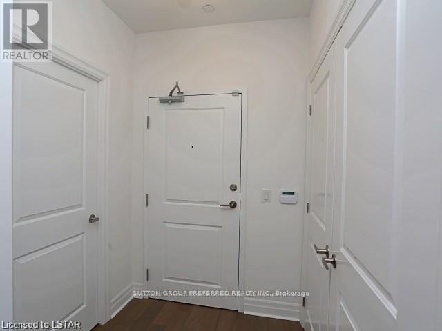111 - 1200 Commissioners Road W, London South, Ontario  N6K 0J7 - Photo 5 - X12537928