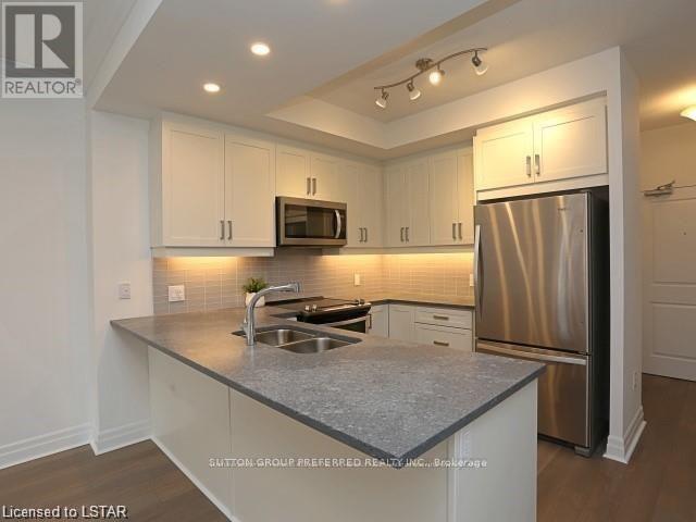 111 - 1200 Commissioners Road W, London South, Ontario  N6K 0J7 - Photo 9 - X12537928