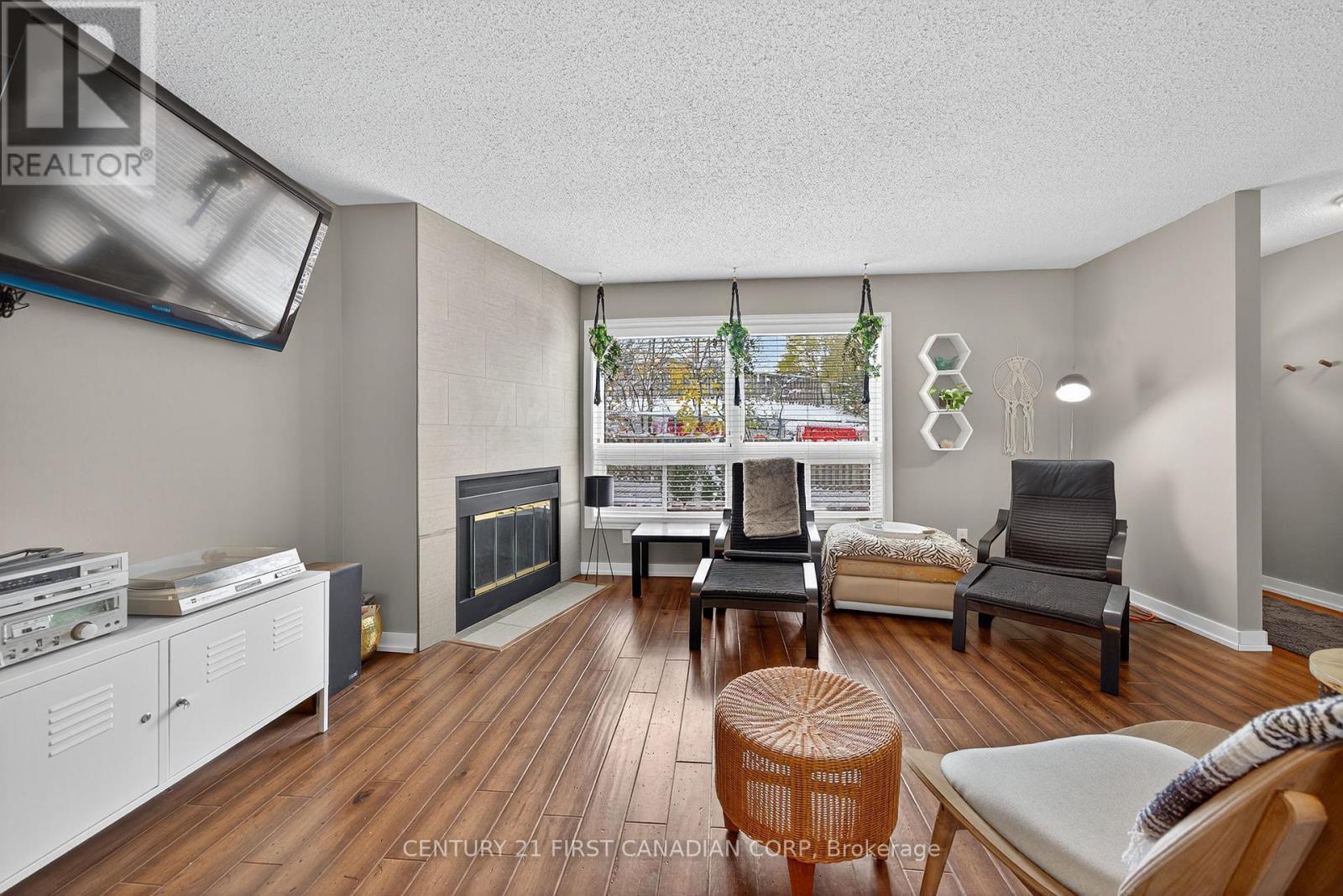 3 - 35 Waterman Avenue, London South, Ontario  N6C 5S9 - Photo 11 - X12538076